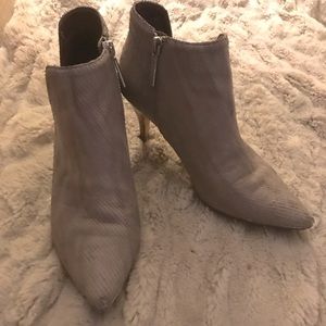 Donal Pliner Talia pointed toe booties